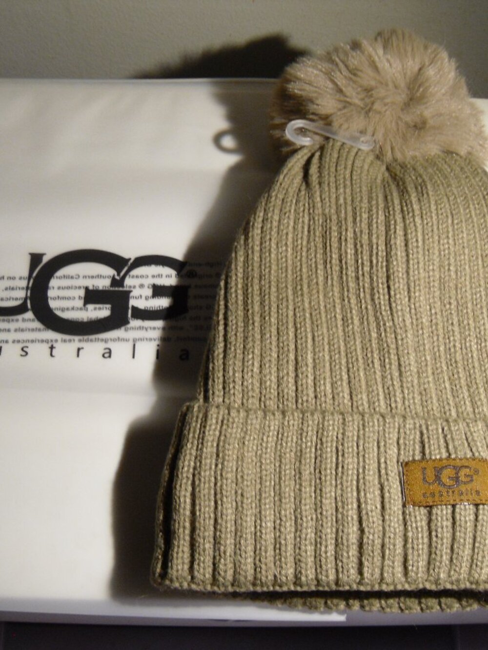 UGG women's winter hat BROWN NEW